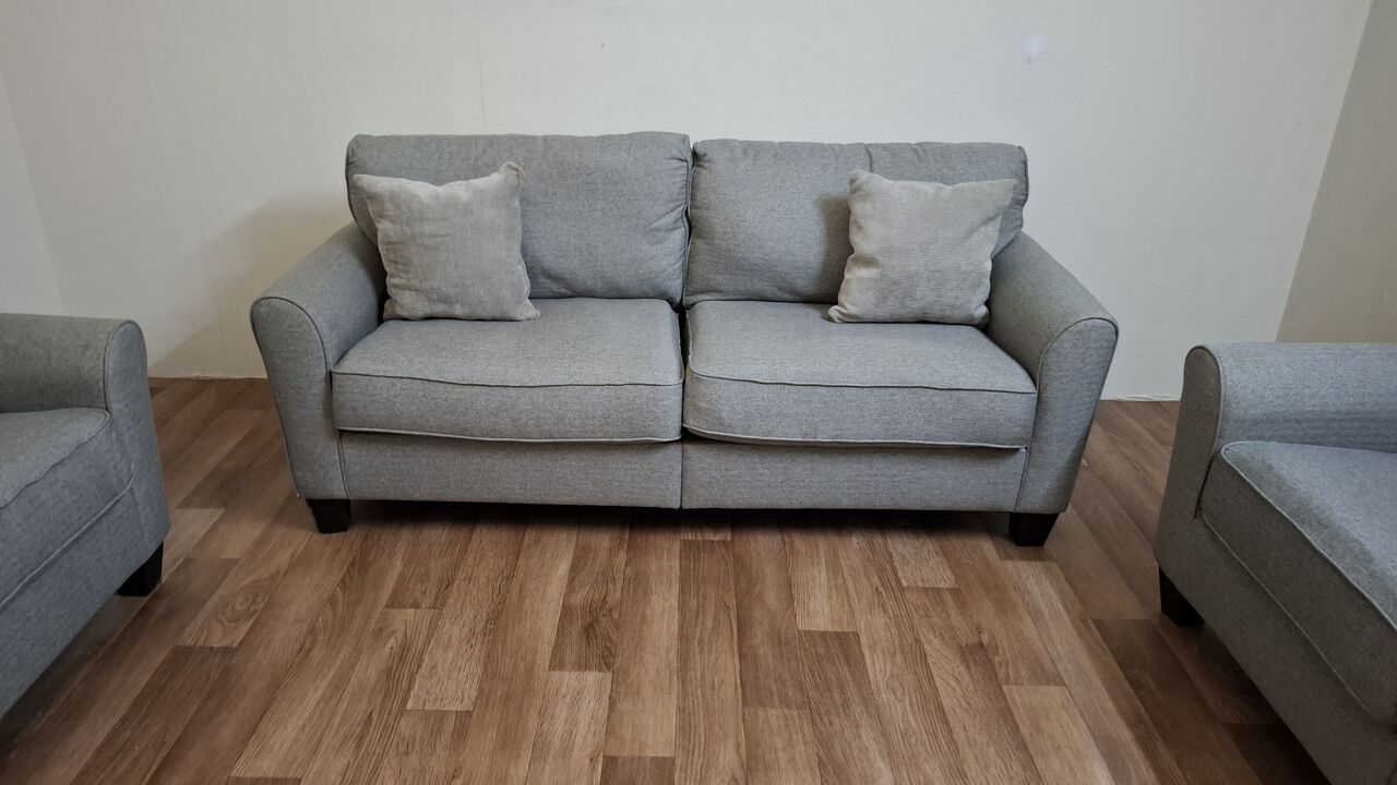 Riyadh, Furniture, SAR 1500,  7 Seater Sofa Set From Ashley Furniture