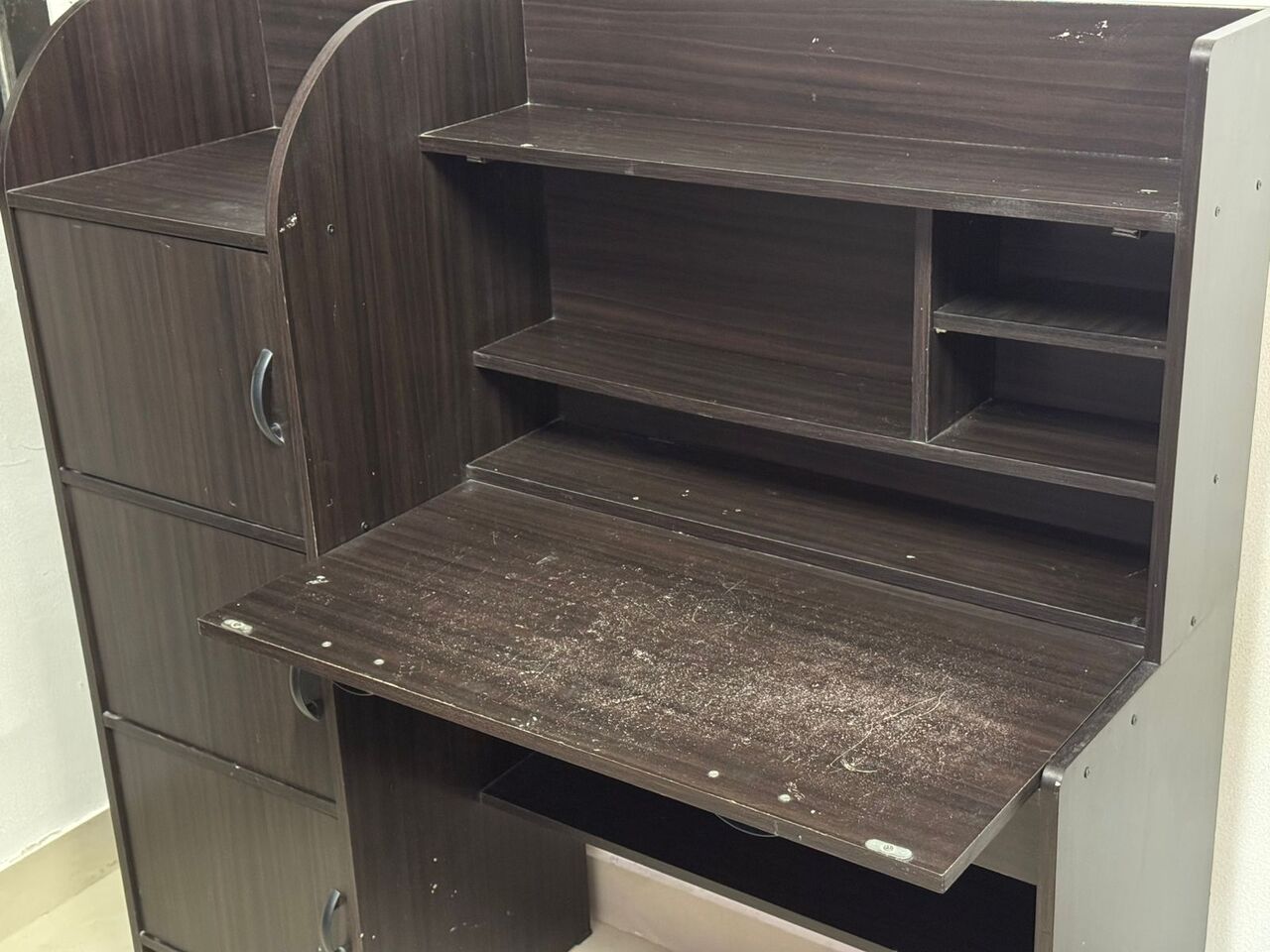 Al Rabie, Furniture, SAR 300,  Used Homecentre Study Table For Urgent Sale