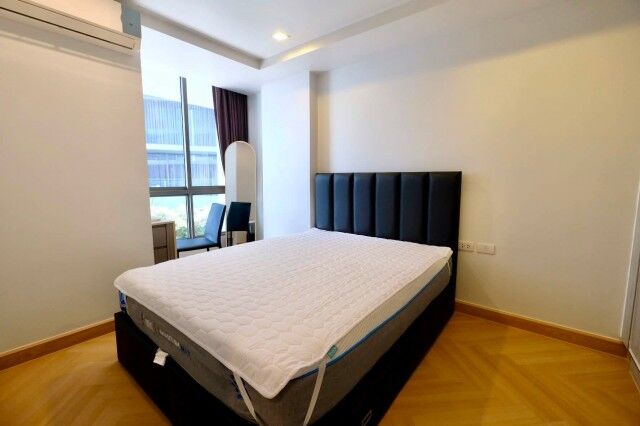 Bangkok, Villas, THB 23000,  35 Sq. Meter,  Downtown Sukhumvit 49 Quiet Private 2nd Floor BTS Thonglor