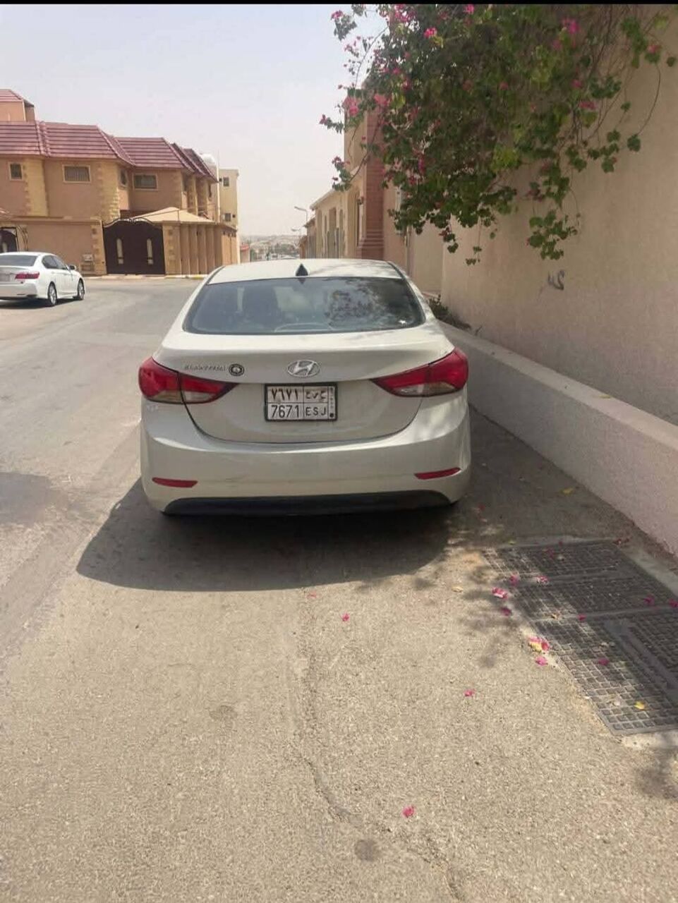 Riyadh, Vehicles, Cars & Trucks , SAR 1,  Hyundai Elantra,  2014,  Automatic,  500000 KM,   1.6
