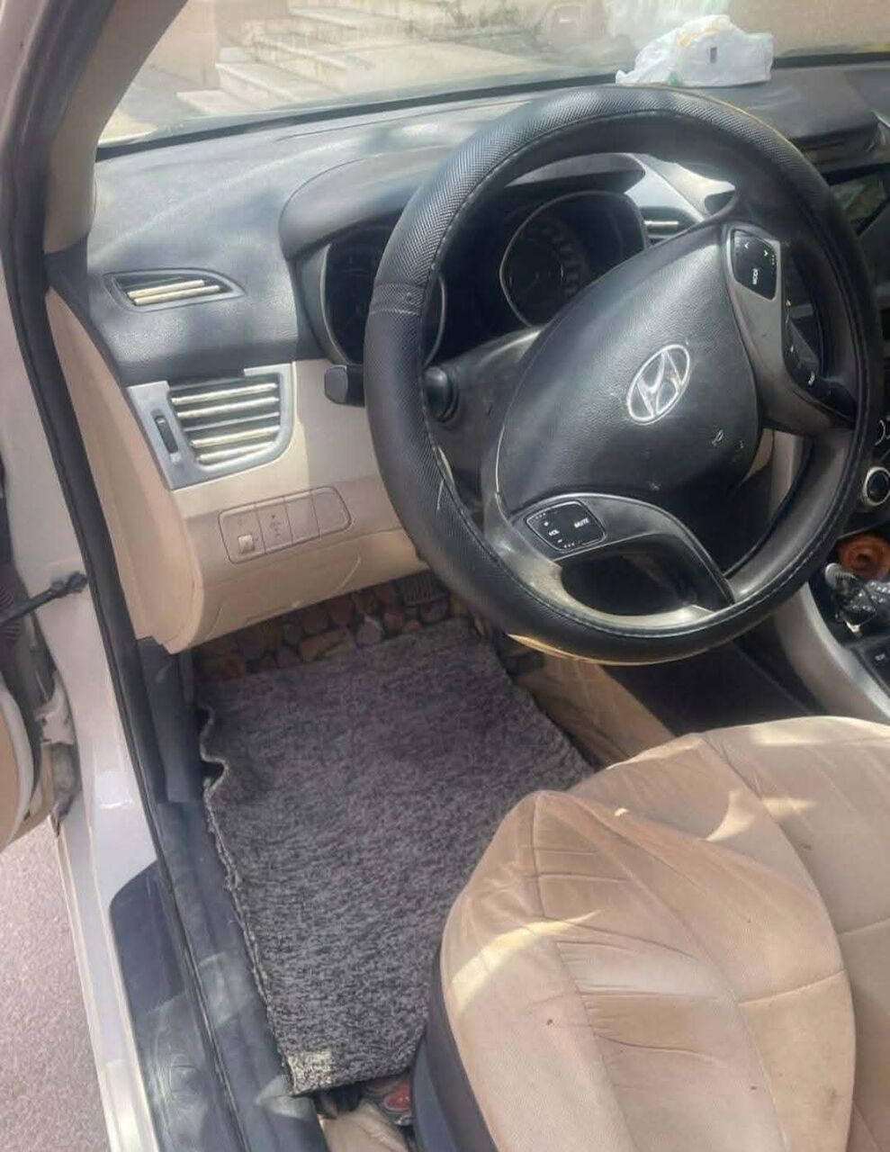 Riyadh, Vehicles, Cars & Trucks , SAR 1,  Hyundai Elantra,  2014,  Automatic,  500000 KM,   1.6