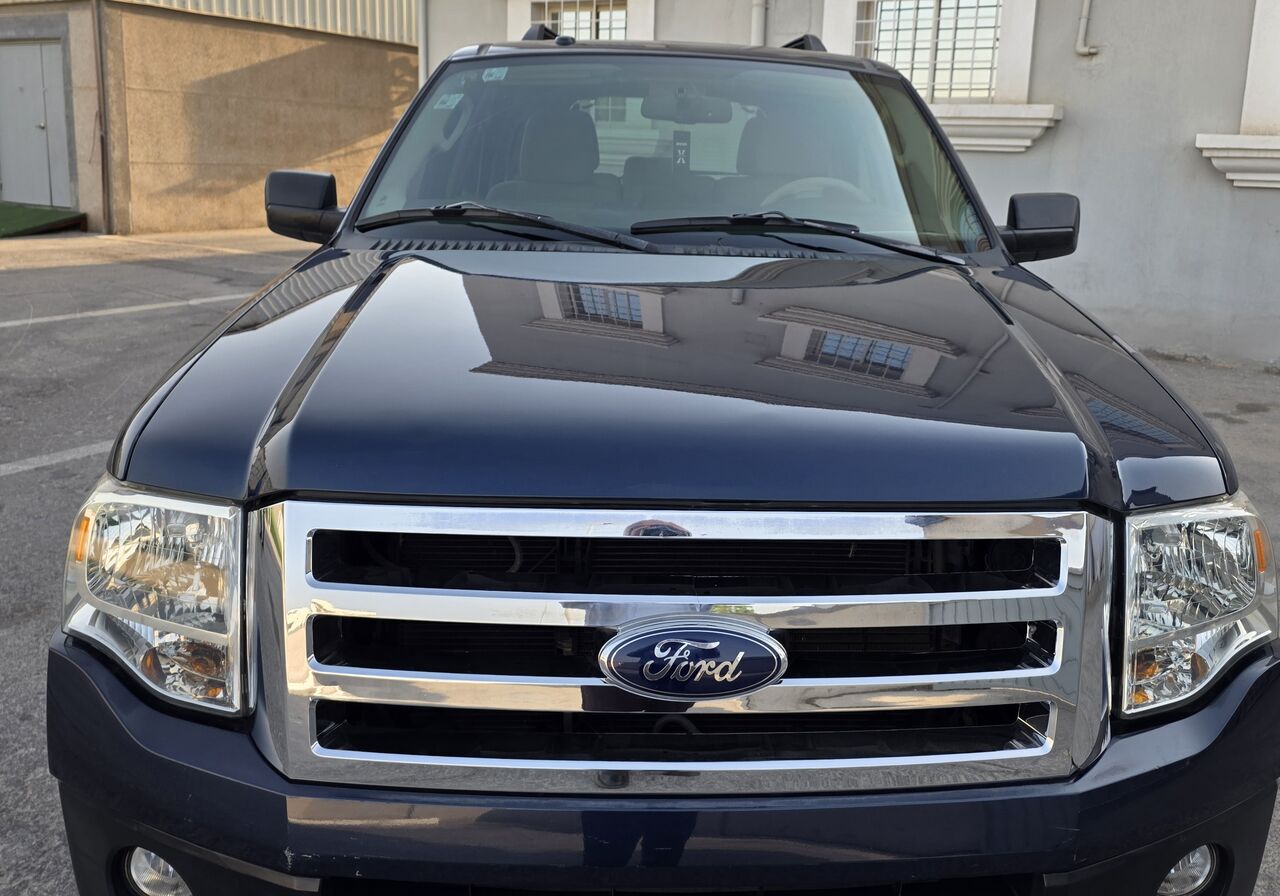 Jubail, Vehicles, Cars & Trucks , SAR 52000,  Ford Expedition,  2014,  Automatic,  171000 KM,    Blue Short Chasis For Sale In Excellent Condition