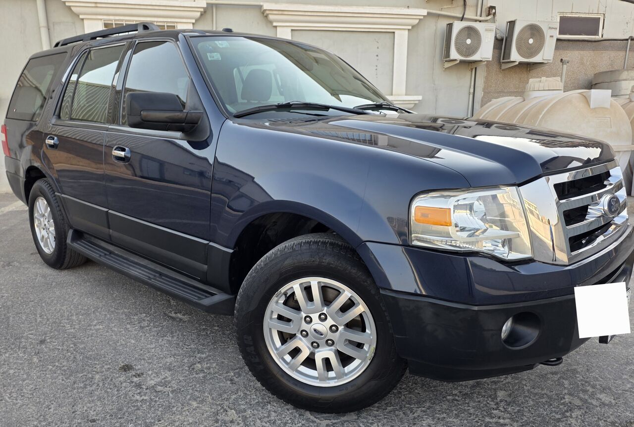 Jubail, Vehicles, Cars & Trucks , SAR 52000,  Ford Expedition,  2014,  Automatic,  171000 KM,    Blue Short Chasis For Sale In Excellent Condition