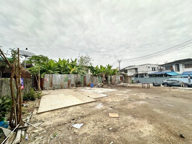 Bangkok, Villas, THB 18998,  78 Sq. Feet,  พหลโยธิน ตลาดศรีเสนา 700 ม.แยกวังหิน ที