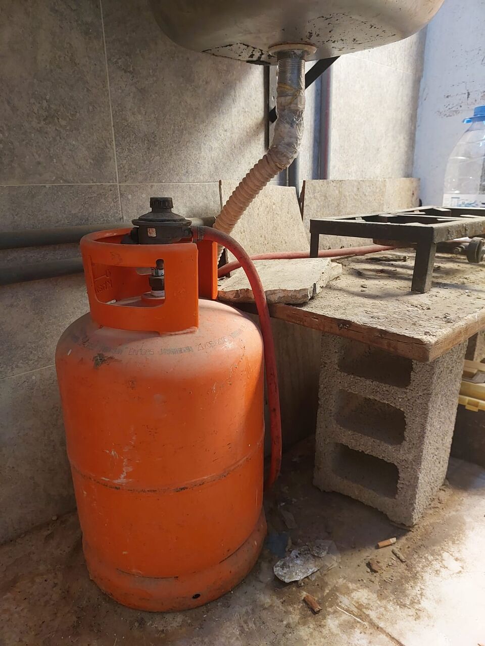 As Saffaniyah, Household Items, Small LG Refrigerator And LPG Gas Cylinder