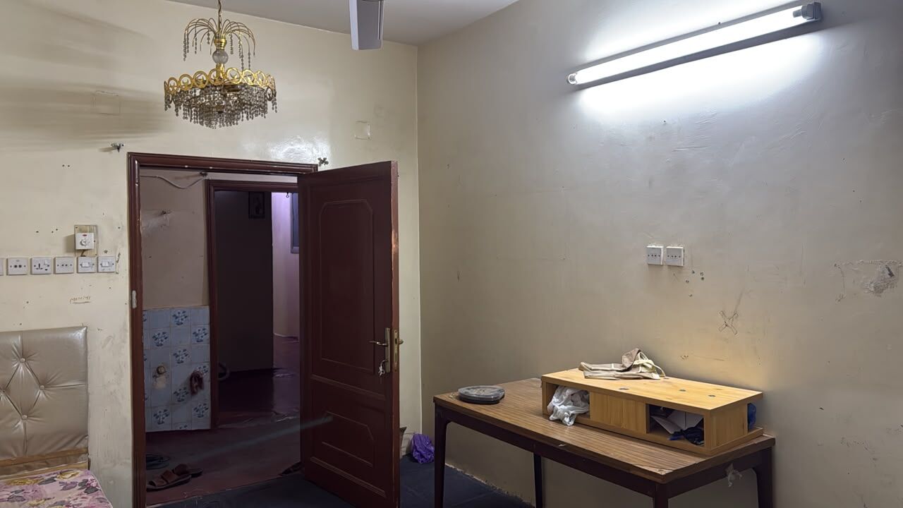 Hara, Rooms for Rent, SAR 1000/month,  Furnished,  Bachelor Room (strictly For Non-smoker) Near Alrajhi Ishara