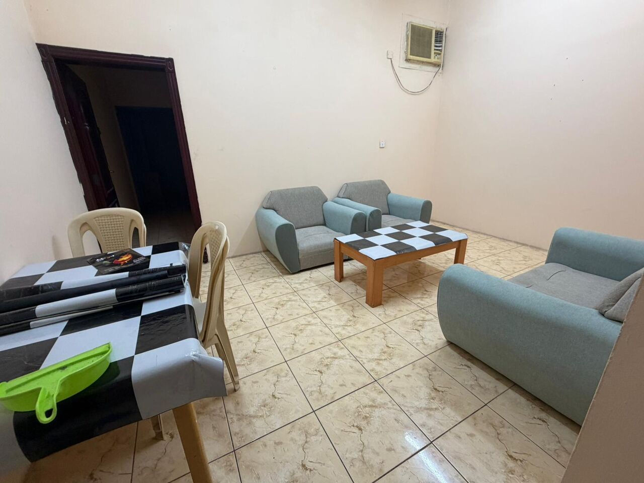 Salmaniya, Apartments, Flats, Houses & Villas, BHD 220/month,  2 BR,  1 BHK Furnished Apartment For Rent &ndash; Salmaniya 2 Bedroom,1 Bathroom,BHD 220 ,EWA Limit 30.