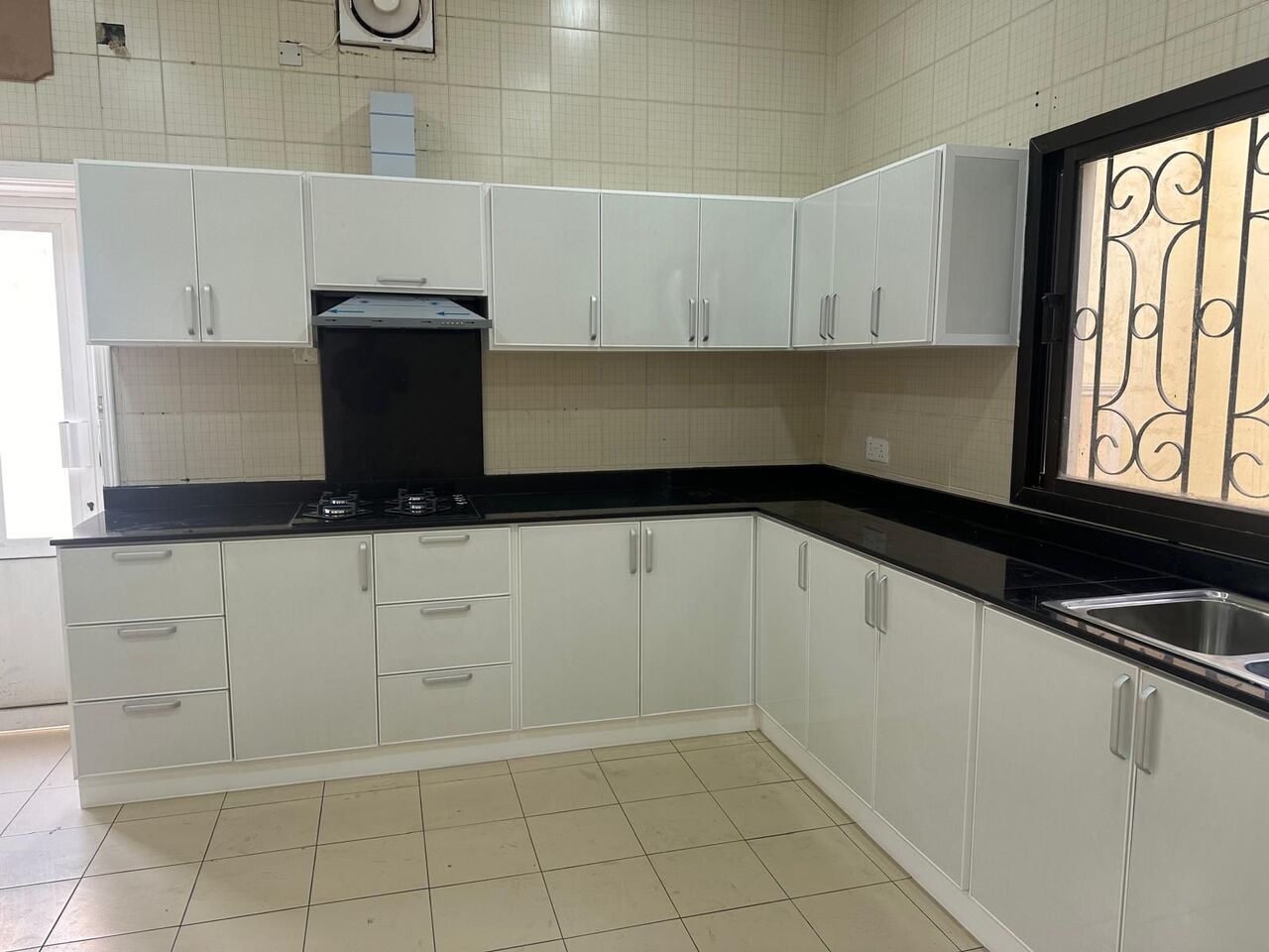 Salmaniya, Commercial Villas, BHD 1200,  250 Sq. Meter,  Commercial Villa For Rent In Salmaniya