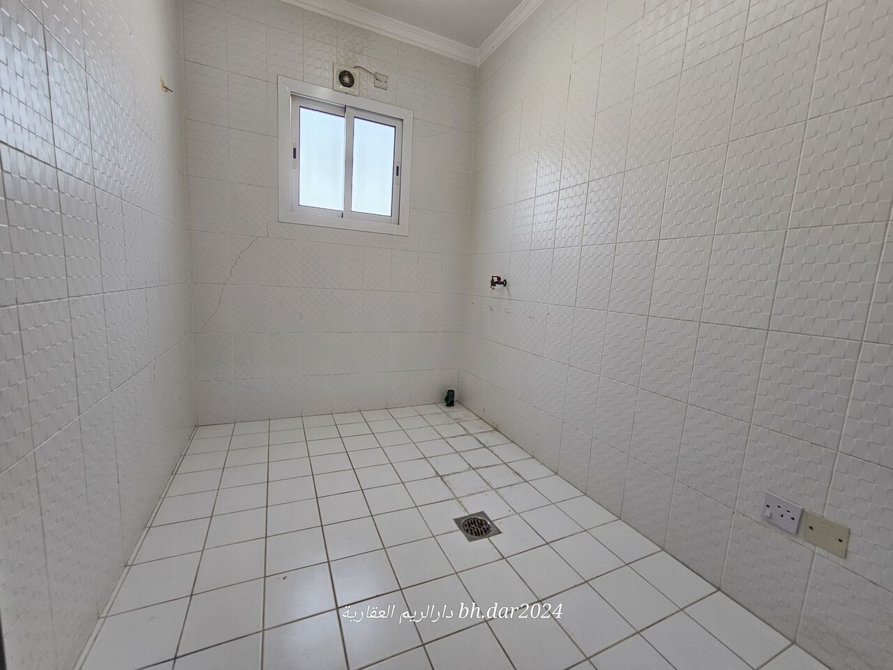 Busaiteen, Apartments, Flats, Houses & Villas, BHD 150/year,  1 BR,  Al Busaiteen City/High-end Apartment For Rent Fully Furnished Electric