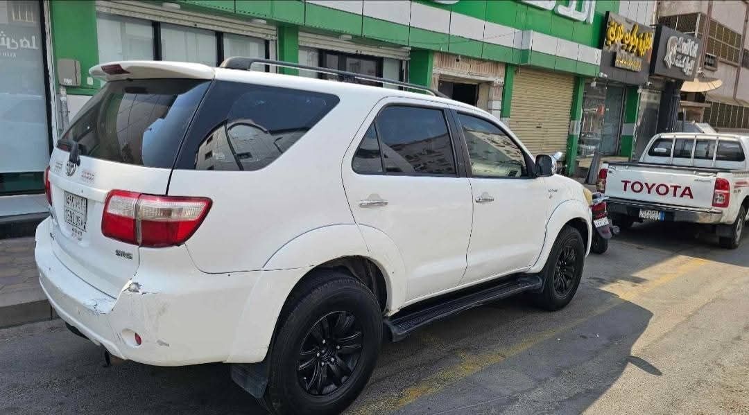 Makkah, Vehicles, Cars & Trucks , SAR 30000,  Toyota Fortuner,  2009,  Automatic,  400000 KM,   First Owner 4 Cylinders