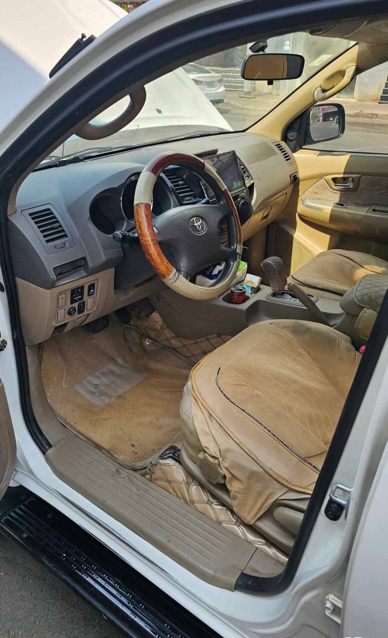 Makkah, Vehicles, Cars & Trucks , SAR 30000,  Toyota Fortuner,  2009,  Automatic,  400000 KM,   First Owner 4 Cylinders