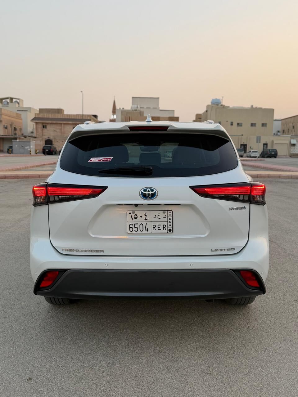 Riyadh, Vehicles, Cars & Trucks , SAR 127500,  TOYOTA HIGHLANDER,  2023,  Automatic,  85000 KM,  HYBRID LIMITED OPTION 2