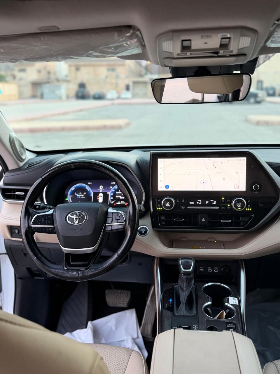 Riyadh, Vehicles, Cars & Trucks , SAR 127500,  TOYOTA HIGHLANDER,  2023,  Automatic,  85000 KM,  HYBRID LIMITED OPTION 2