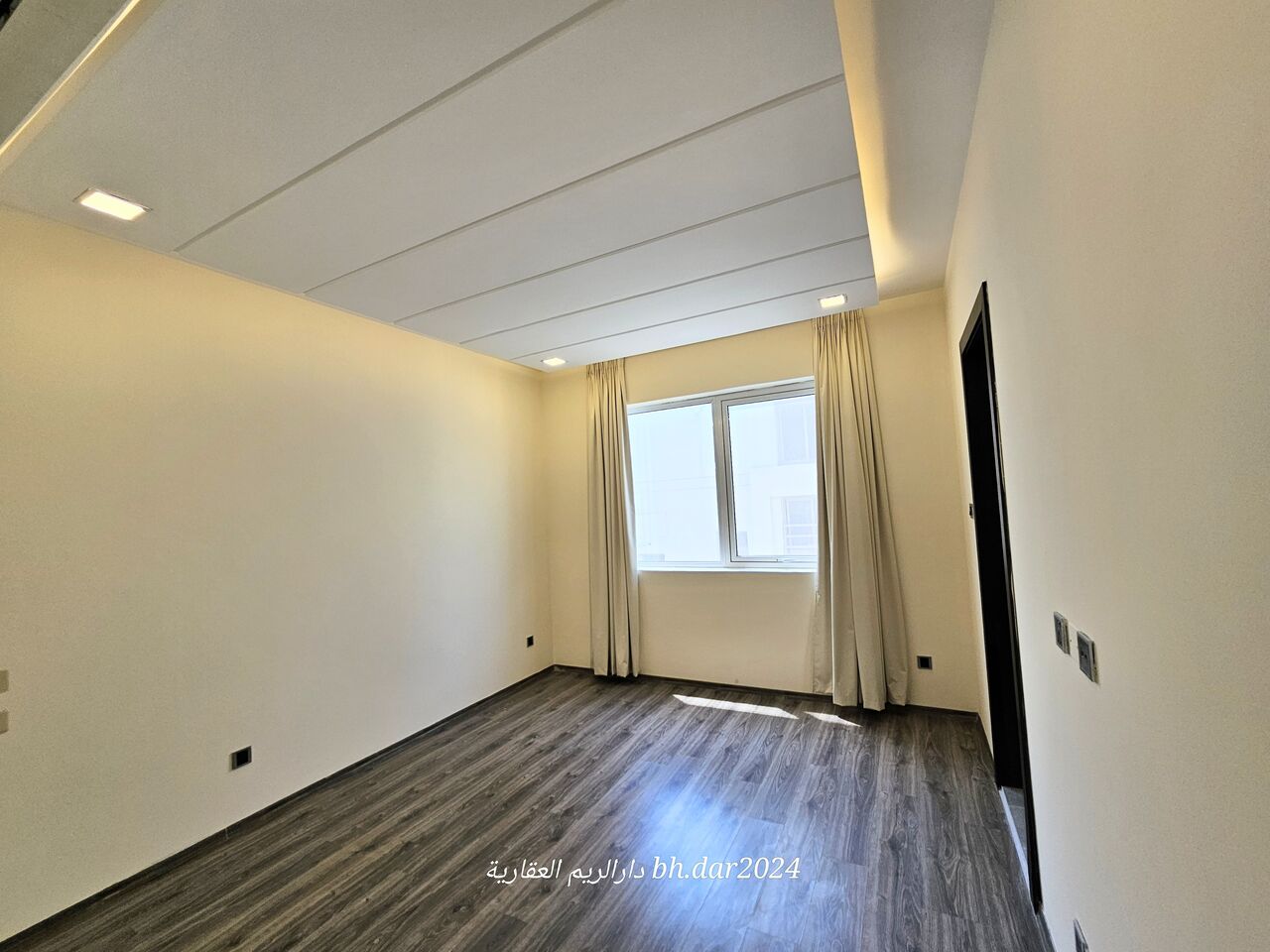 Hidd, Apartments, Flats, Houses & Villas, BHD 240/year,  1 BR,  Al Hidd City/High-end Apartment For Rent Furnished With All Inclusive Electricity