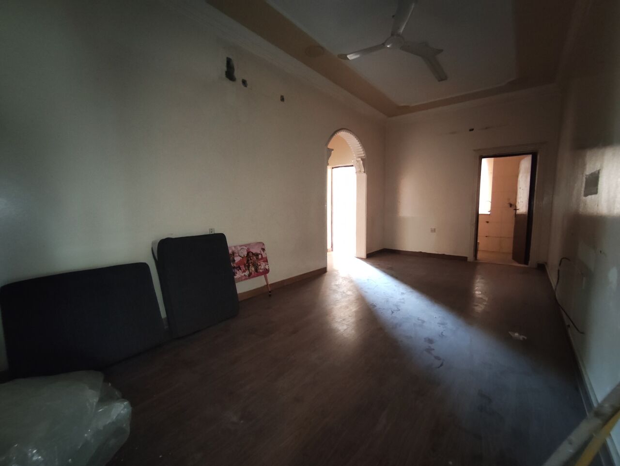 Jidhafs, Apartments, Flats, Houses & Villas, BHD 110/year,  2 BR,  Jidhafs:- 2Bhk Unfurnished Flat On Rent ..
