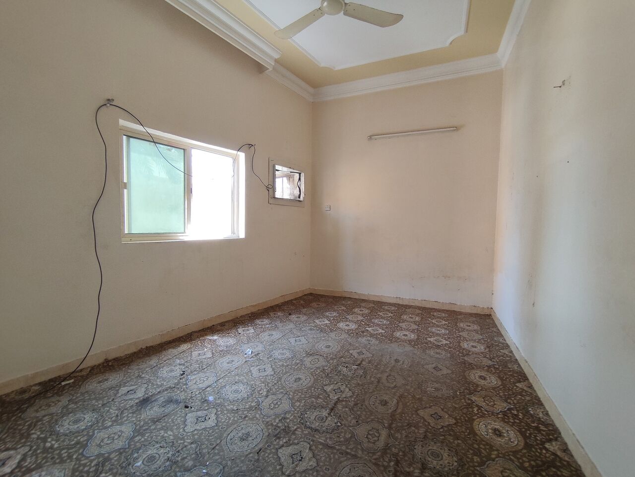 Jidhafs, Apartments, Flats, Houses & Villas, BHD 110/year,  2 BR,  Jidhafs:- 2Bhk Unfurnished Flat On Rent ..