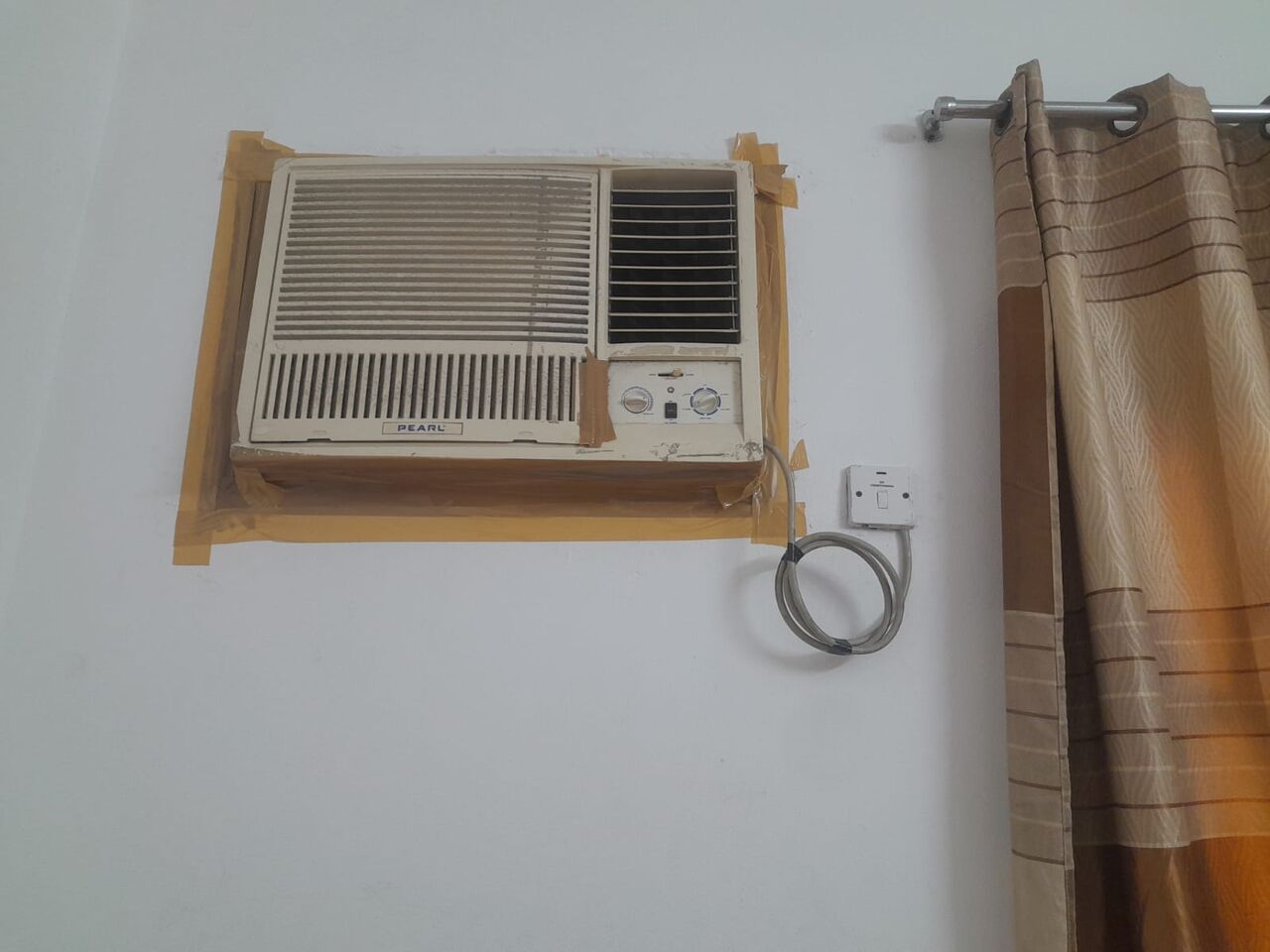 Manama, Air Conditioners, BHD 50,  WINDOW AC FOR SALES