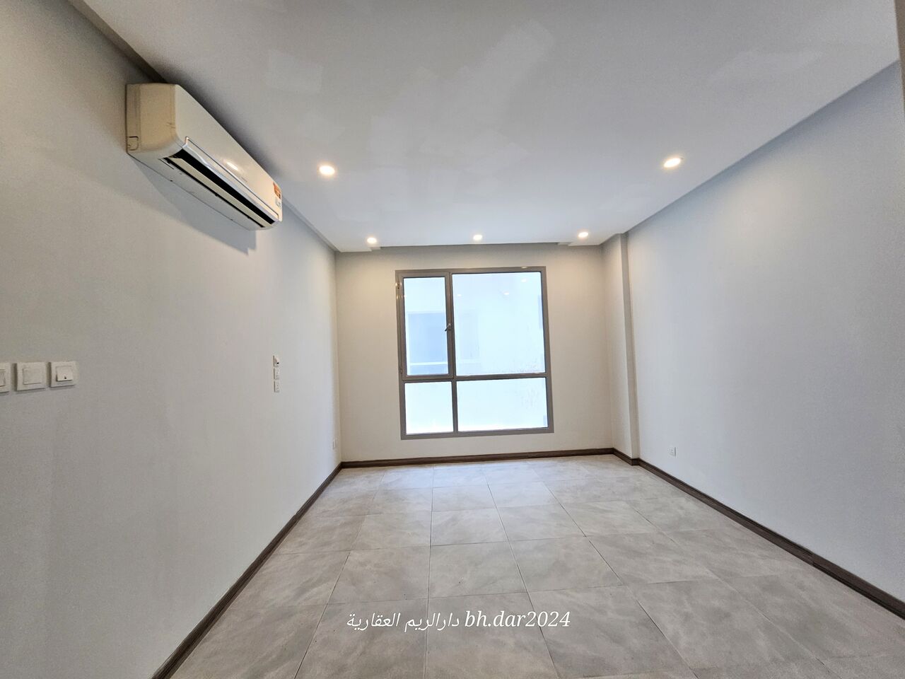 Hidd, Apartments, Flats, Houses & Villas, BHD 300/year,  2 BR,  Al Hidd City/High-end Apartment For Rent Semi Furnished Including Electricity Plug
