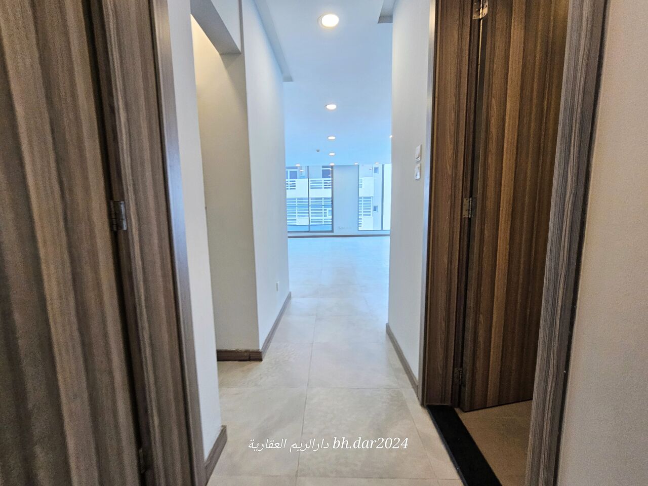 Hidd, Apartments, Flats, Houses & Villas, BHD 300/year,  2 BR,  Al Hidd City/High-end Apartment For Rent Semi Furnished Including Electricity Plug
