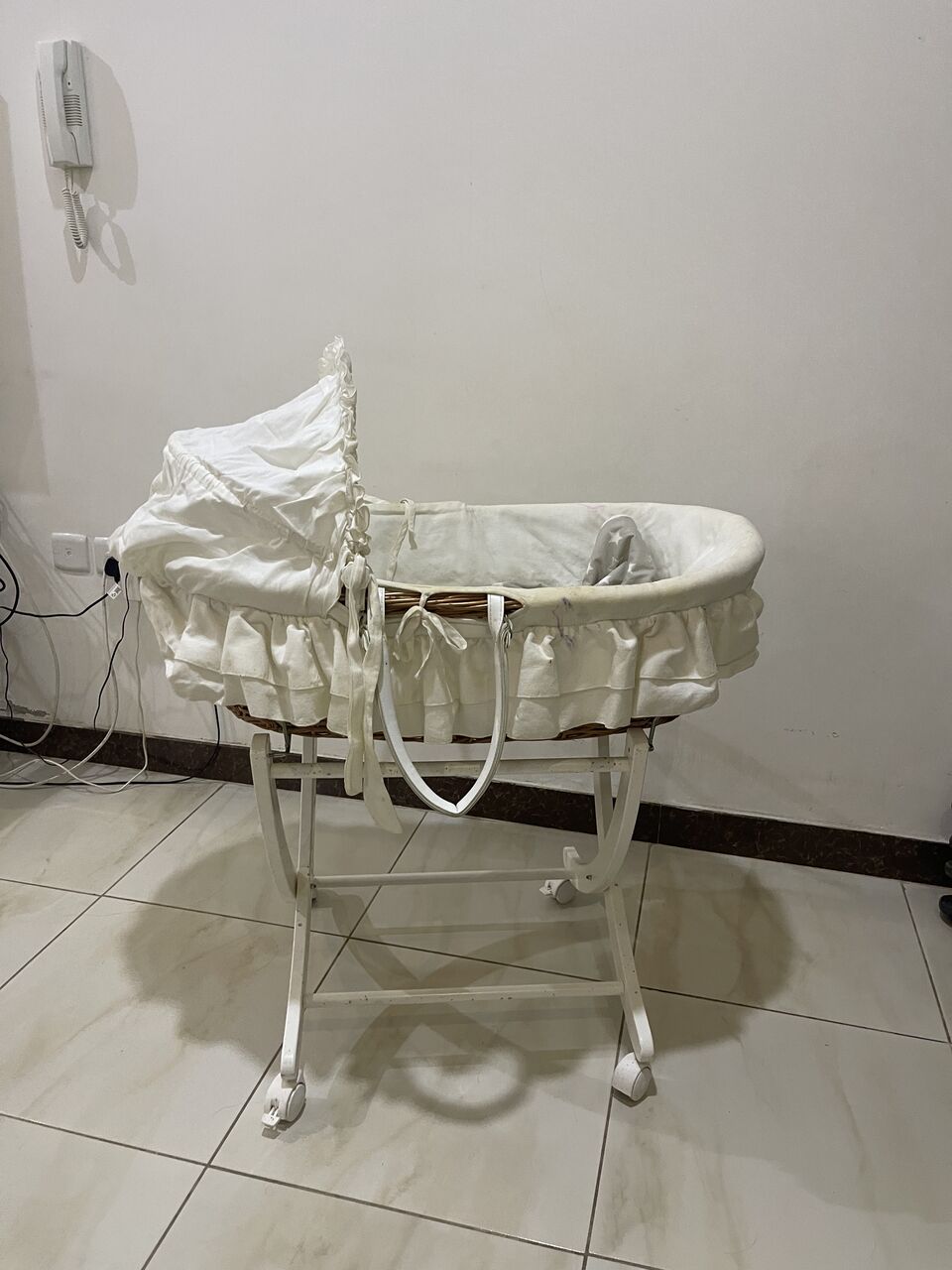 Al Wadi, Baby & Kid Stuff, SAR 200,  Baby Bassinet With Rocking Stand & Wheels
