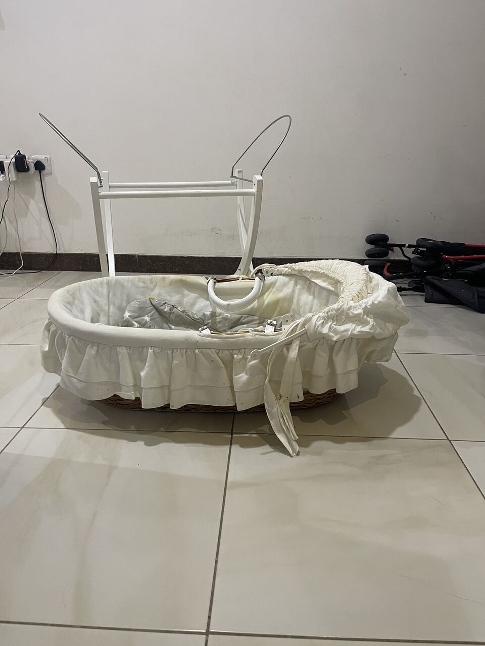 Al Wadi, Baby & Kid Stuff, SAR 200,  Baby Bassinet With Rocking Stand & Wheels