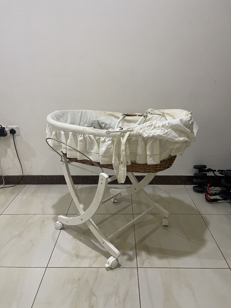 Al Wadi, Baby & Kid Stuff, SAR 200,  Baby Bassinet With Rocking Stand & Wheels