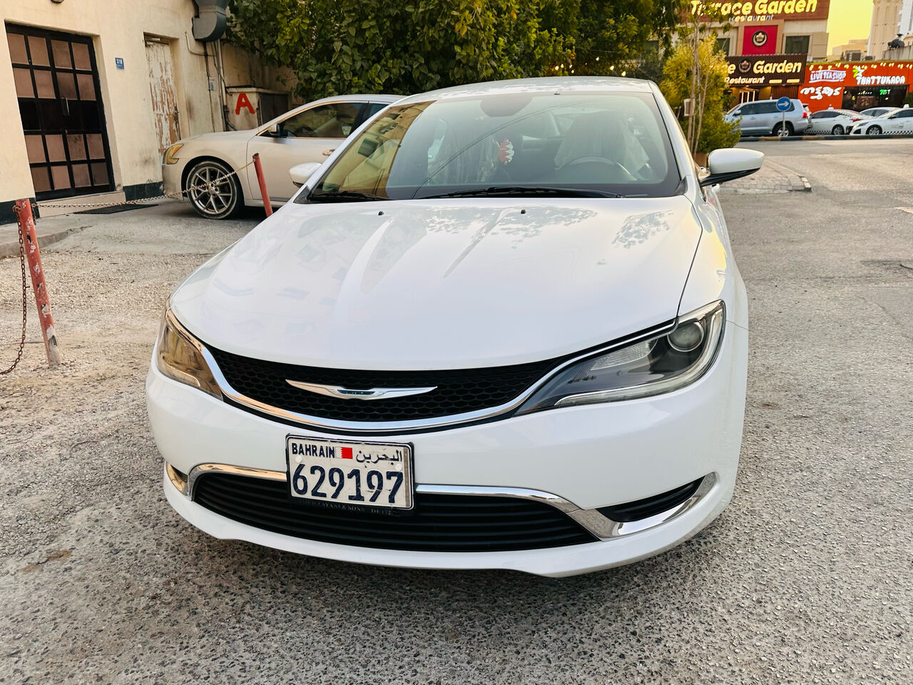 Manama, Automotive, Chrystler 200c