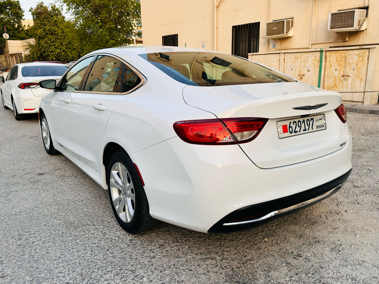 Manama, Automotive, Chrystler 200c