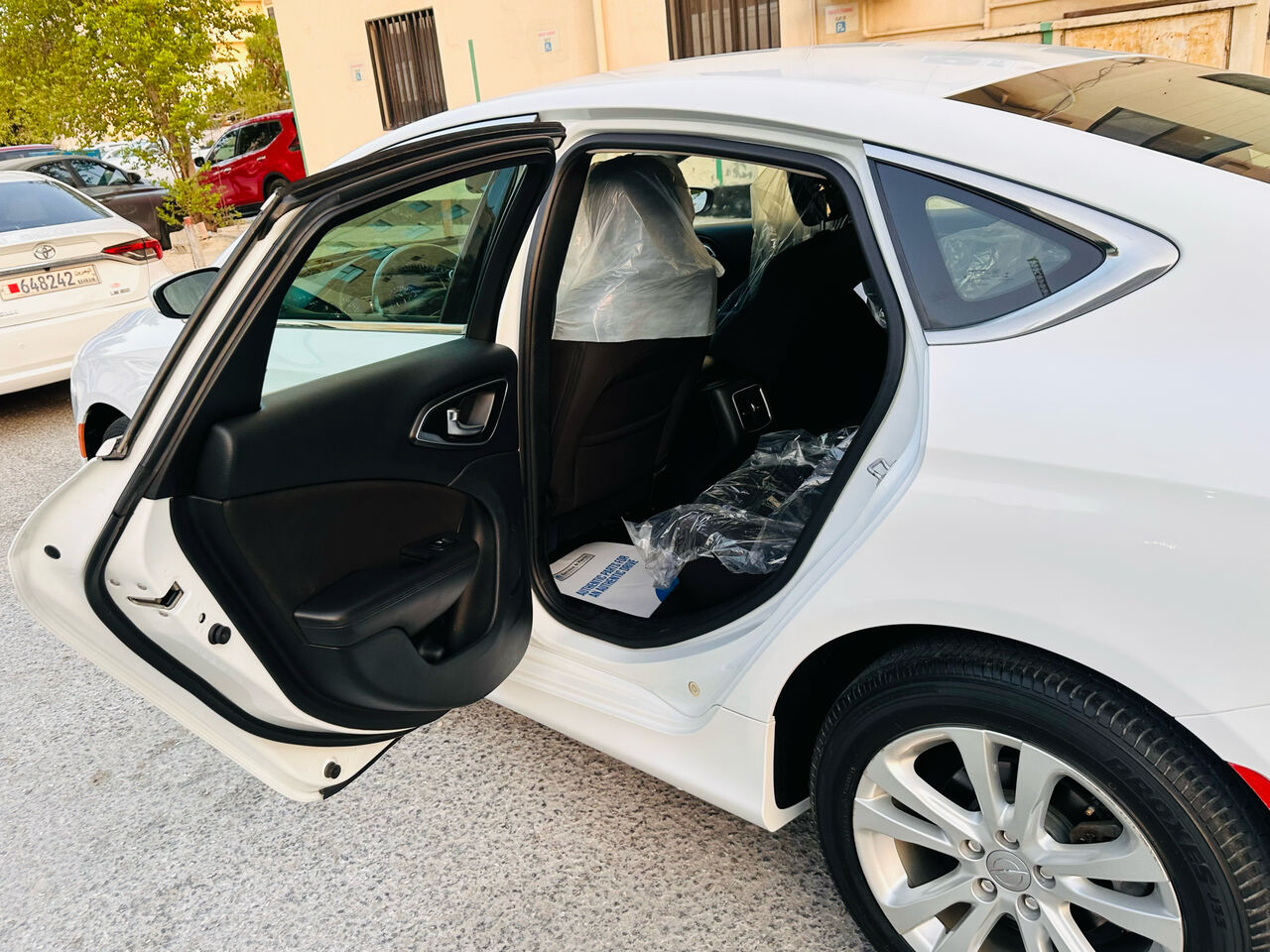 Manama, Automotive, Chrystler 200c