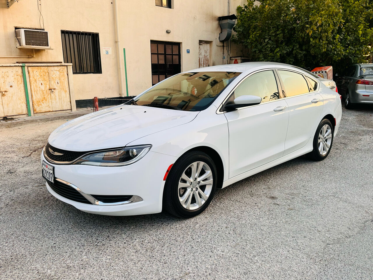 Manama, Automotive, Chrystler 200c