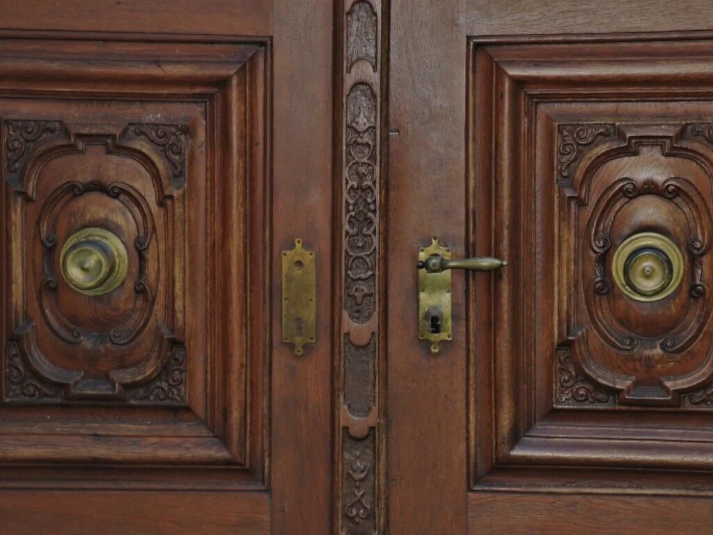 Mumbai, Interior Design, Ombre Finish: For Gradient Effect, Dual Or Multiple Color And Premium Furniture Finish