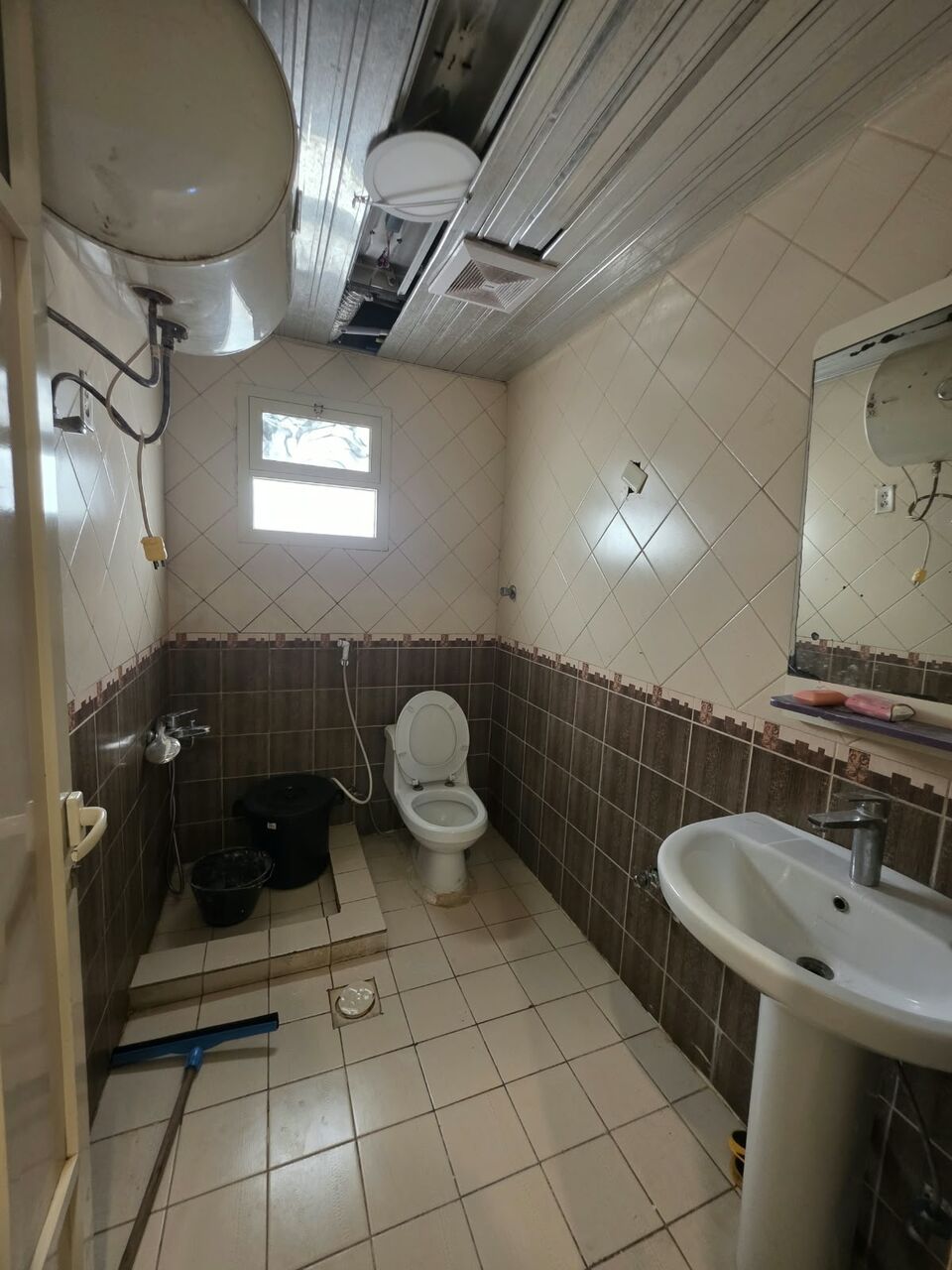 Khobar, Apartments, Flats, Houses & Villas, SAR 18600/year,  3 BR,  Consists Of:- 3 Bedrooms, A Living Room, 2 Bathrooms, And A Kitchen, Second Floor  Elevato