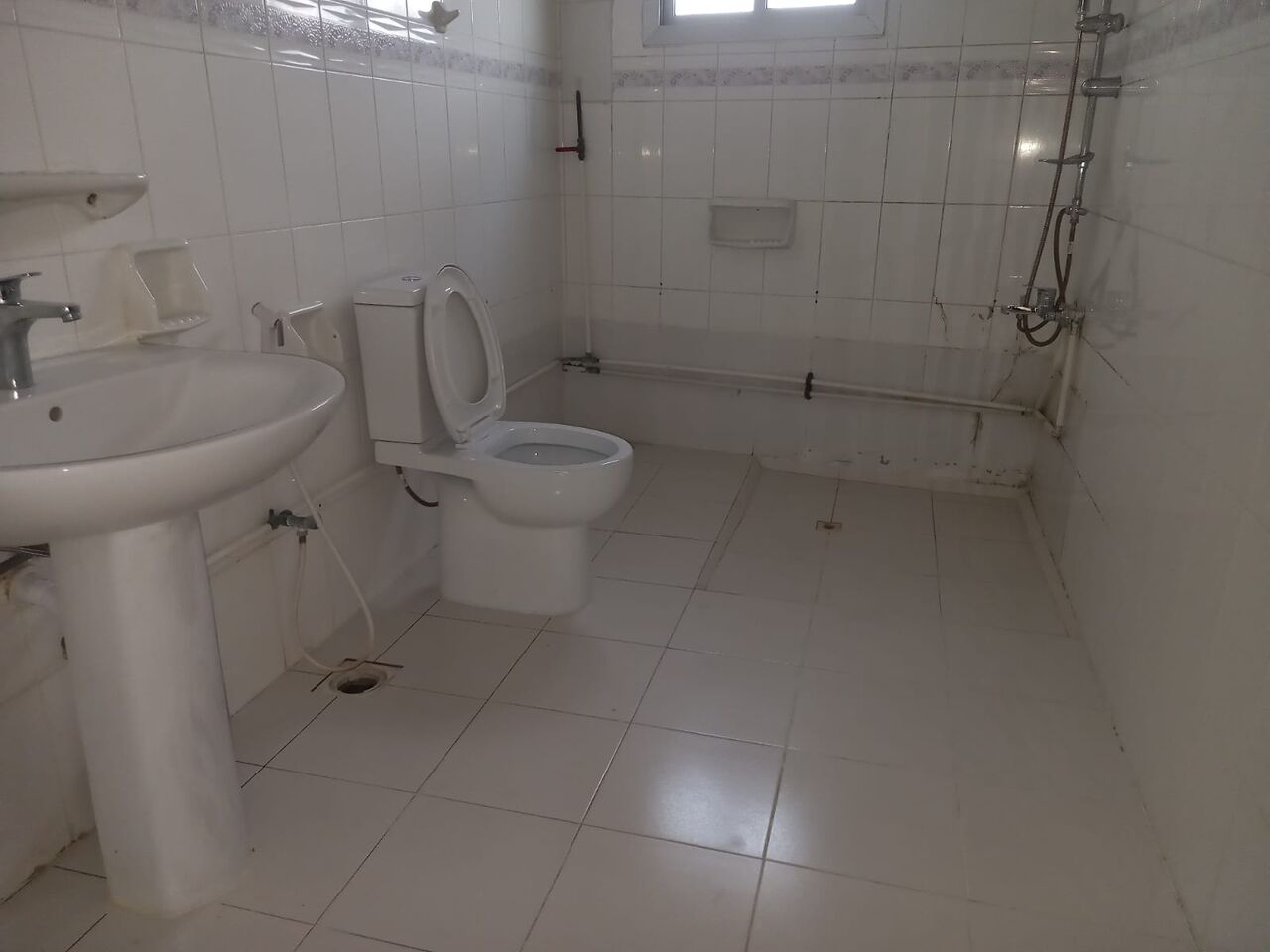 Adliya, Apartments, Flats, Houses & Villas, BHD 240/month,  3 BR,  # 3 BEDROOMS, 2 BATHROOMS,HALL,KITCHEN,FLAT FOR RENT-240/BD #