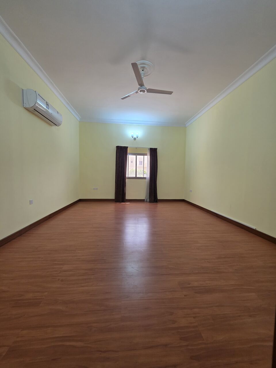 Manama, Apartments, Flats, Houses & Villas, BHD 270/month,  2 BR,  @3BATHROOM Hall Kitchen Open With Electricity Car Parking Swimming Pool