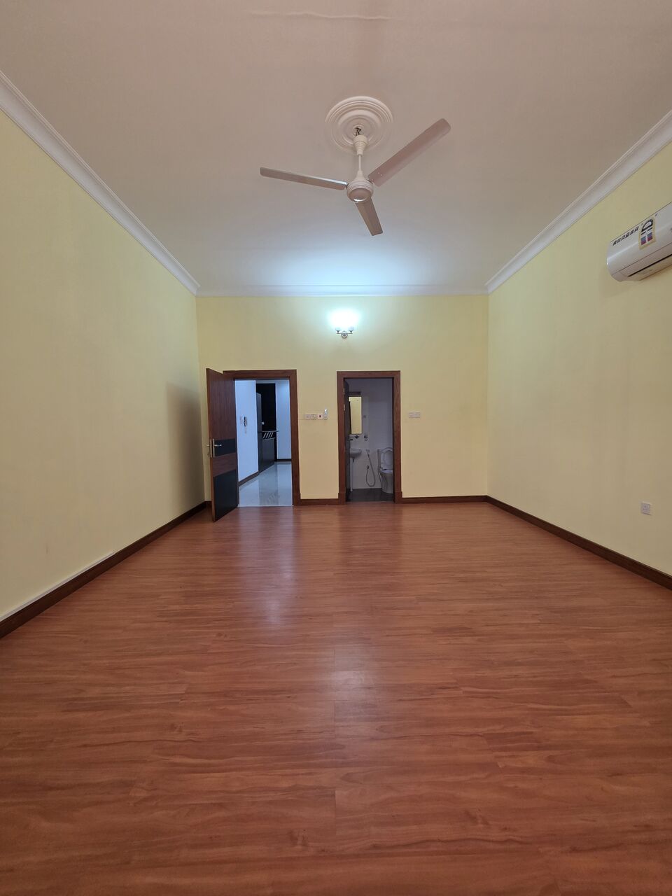 Busaiteen, Apartments, Flats, Houses & Villas, BHD 260/month,  2 BR,  #3BATHROOM Hall Kitchen Open With Electricity Car Parking Swimming Pool