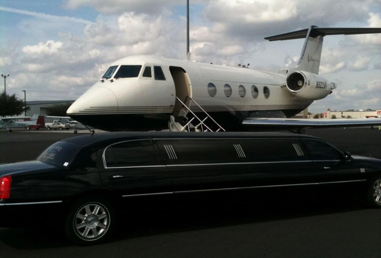 New York, Travel, Comfortable Travel Service For Limo Service At Denver Airport
