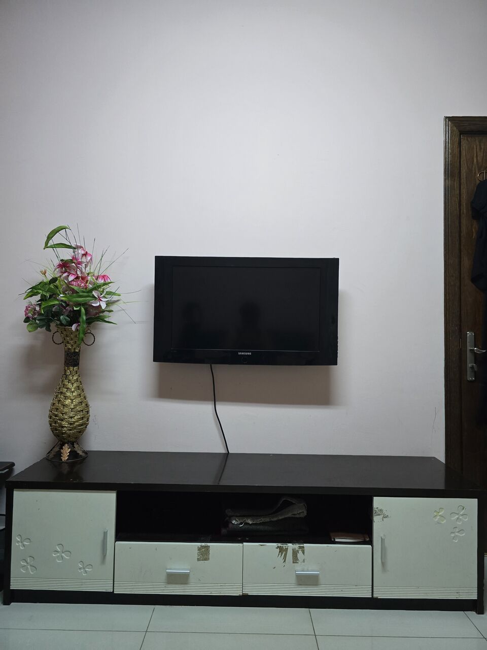 Al Adama, Electronics, SAR 380,  TV With TV Cabinet For Sale