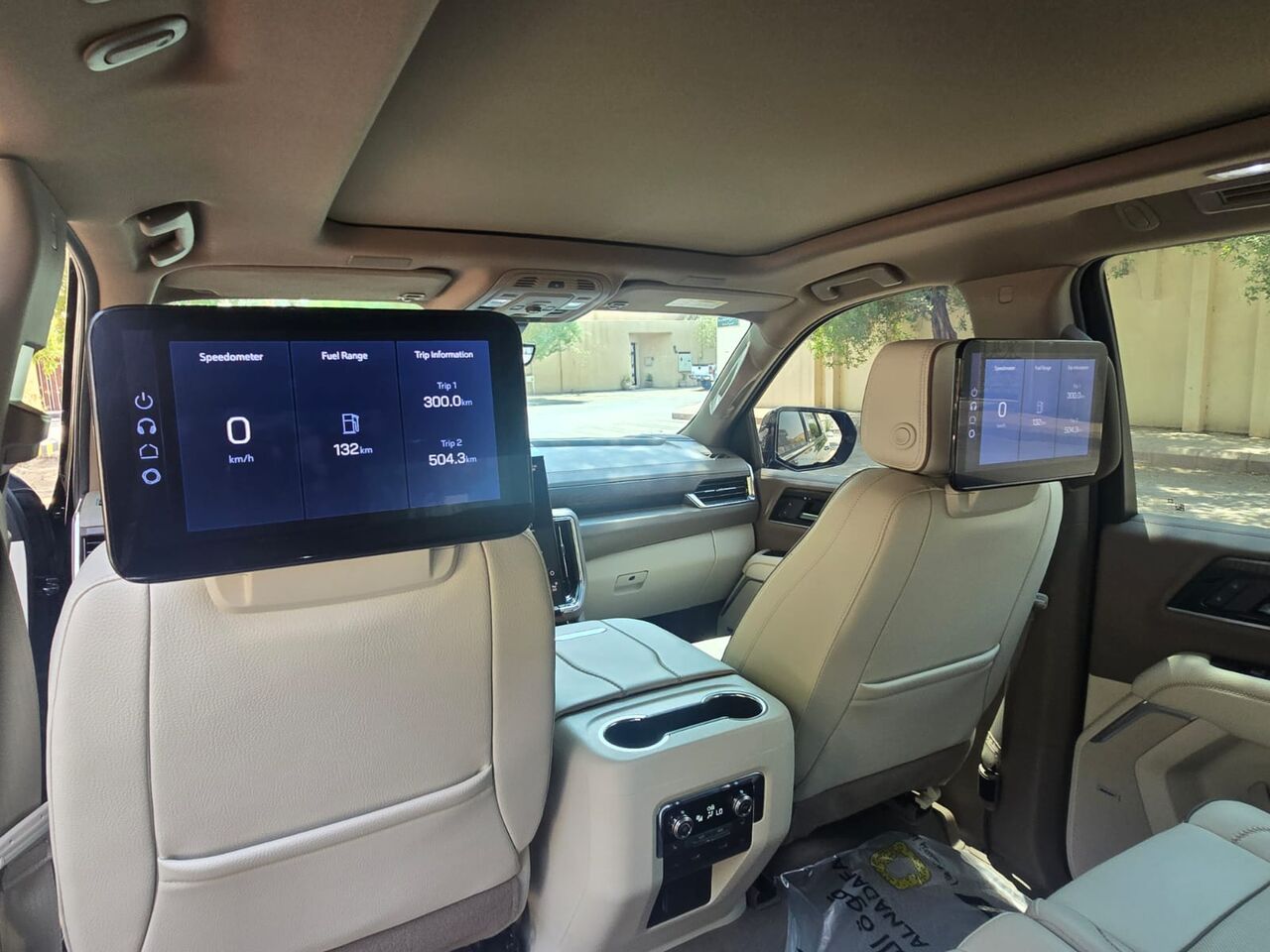 Riyadh, Vehicles, Cars & Trucks , SAR 345,  GMC Yukon Denali,  2025,  Automatic,  11800 KM,