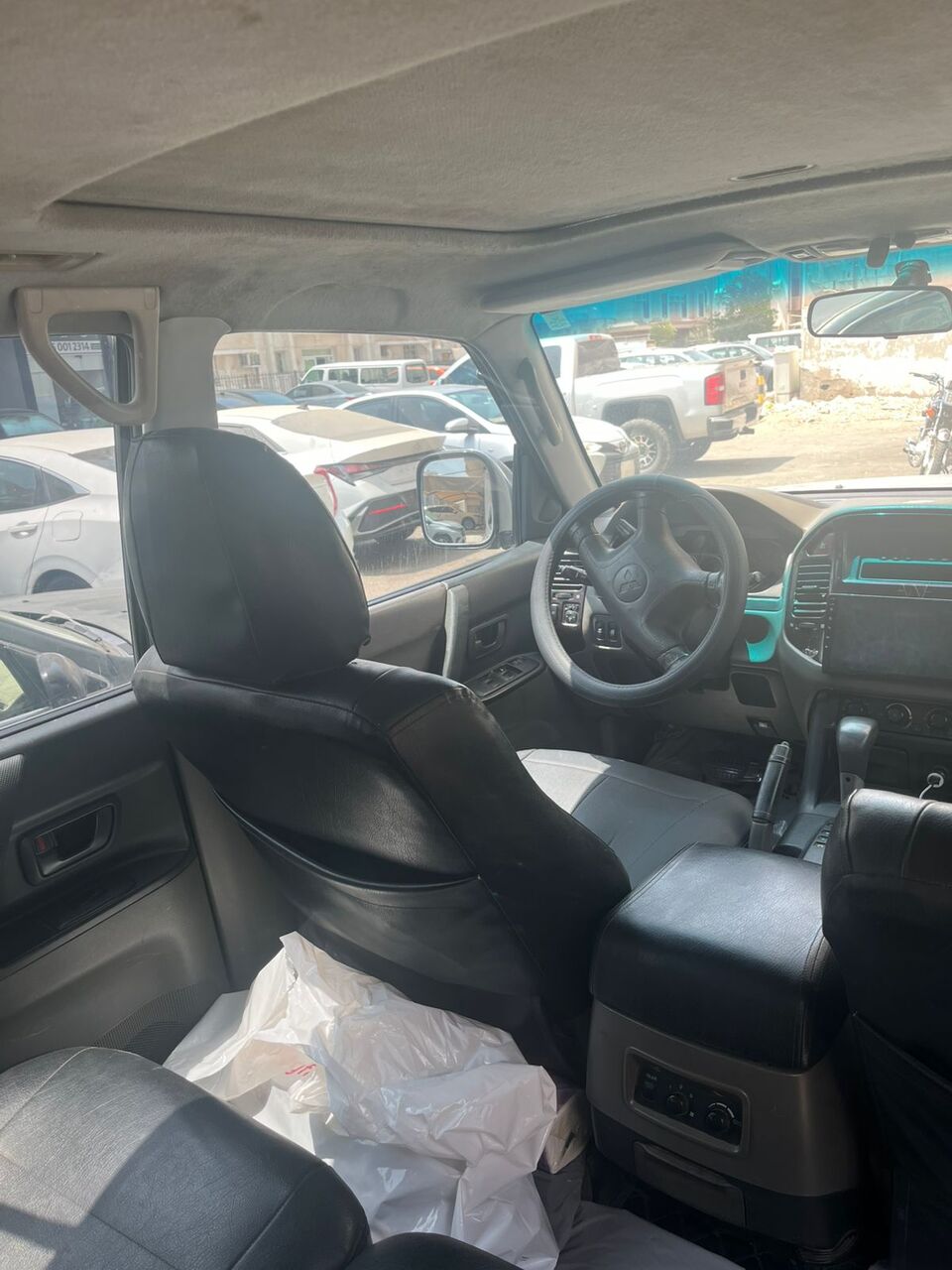 Al Faisaliyah, Vehicles, Cars & Trucks , SAR 10000,  Mitsubishi Pajero,  2002,  Automatic,  489 KM,    Model SUV 7 Seater For Sale With Excellent Condition