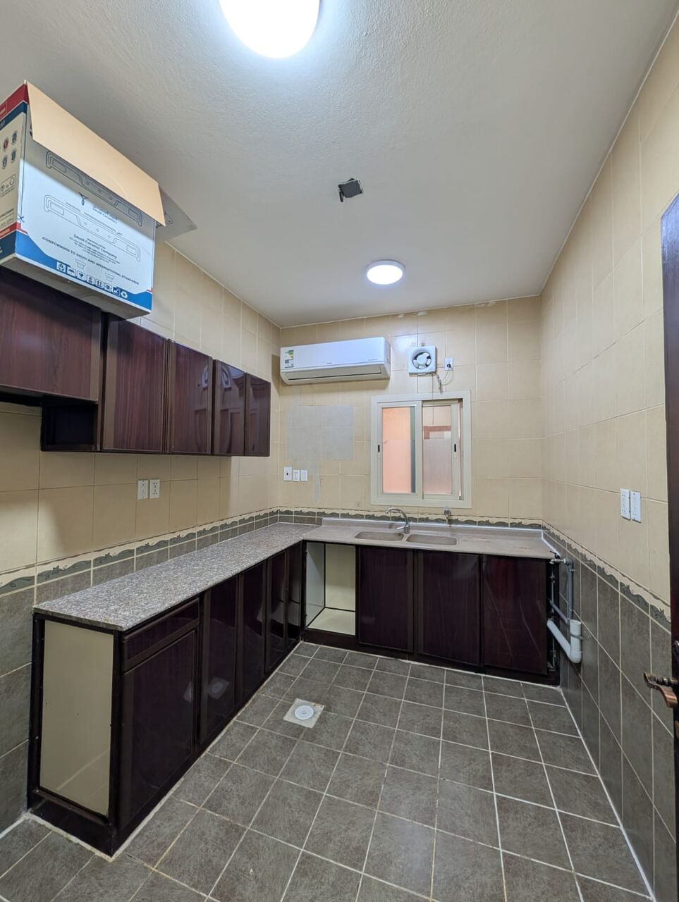 Khobar, Apartments, Flats, Houses & Villas, SAR 31600/year,  4 BR,  4 Bedrooms | 3 Bathrooms 1 Kitchen | 2 Living Rooms * Two Entrances ---