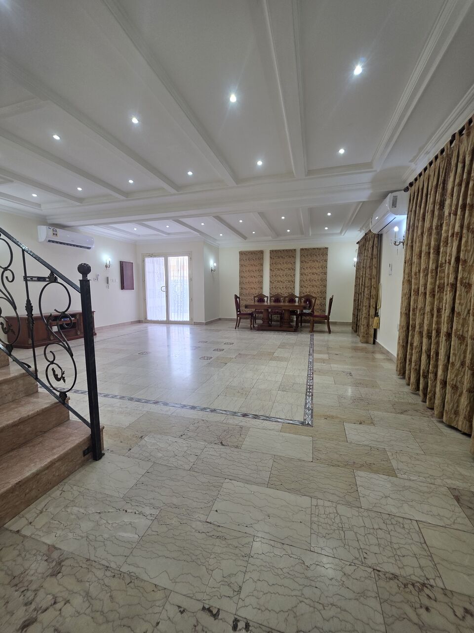 Busaiteen, Villas, BHD 500,  £4BATHROOM Hall Kitchen With Electricity Car Parking Villa For Rent