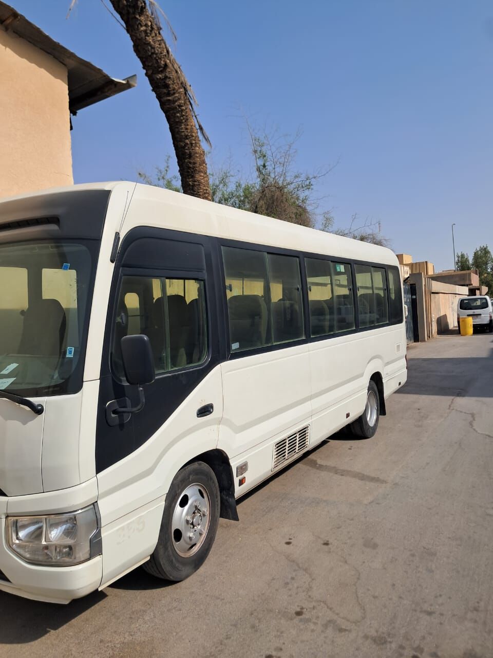 Riyadh, Logistics, Coaster For Rent
