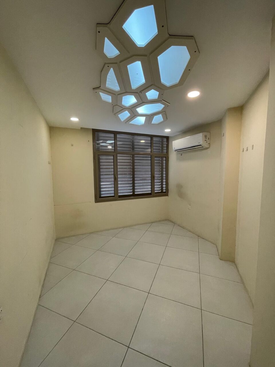 Al Seef, Apartments, Flats, Houses & Villas, BHD 240/month,  Furnished,  2 BR,  2bhk Semi Furnished In Seef