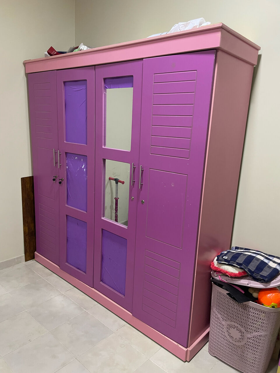 Jubail, Furniture, SAR 300,  For Sale &ndash; Clothes Cupboard / Wardrobe &ndash; 600 SAR
