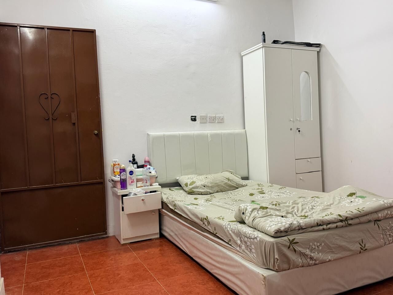 Al Wizarat, Rooms for Rent, SAR 1200/month,  Furnished,  Furnished Room For 1 Executive Bachelor (HARA)