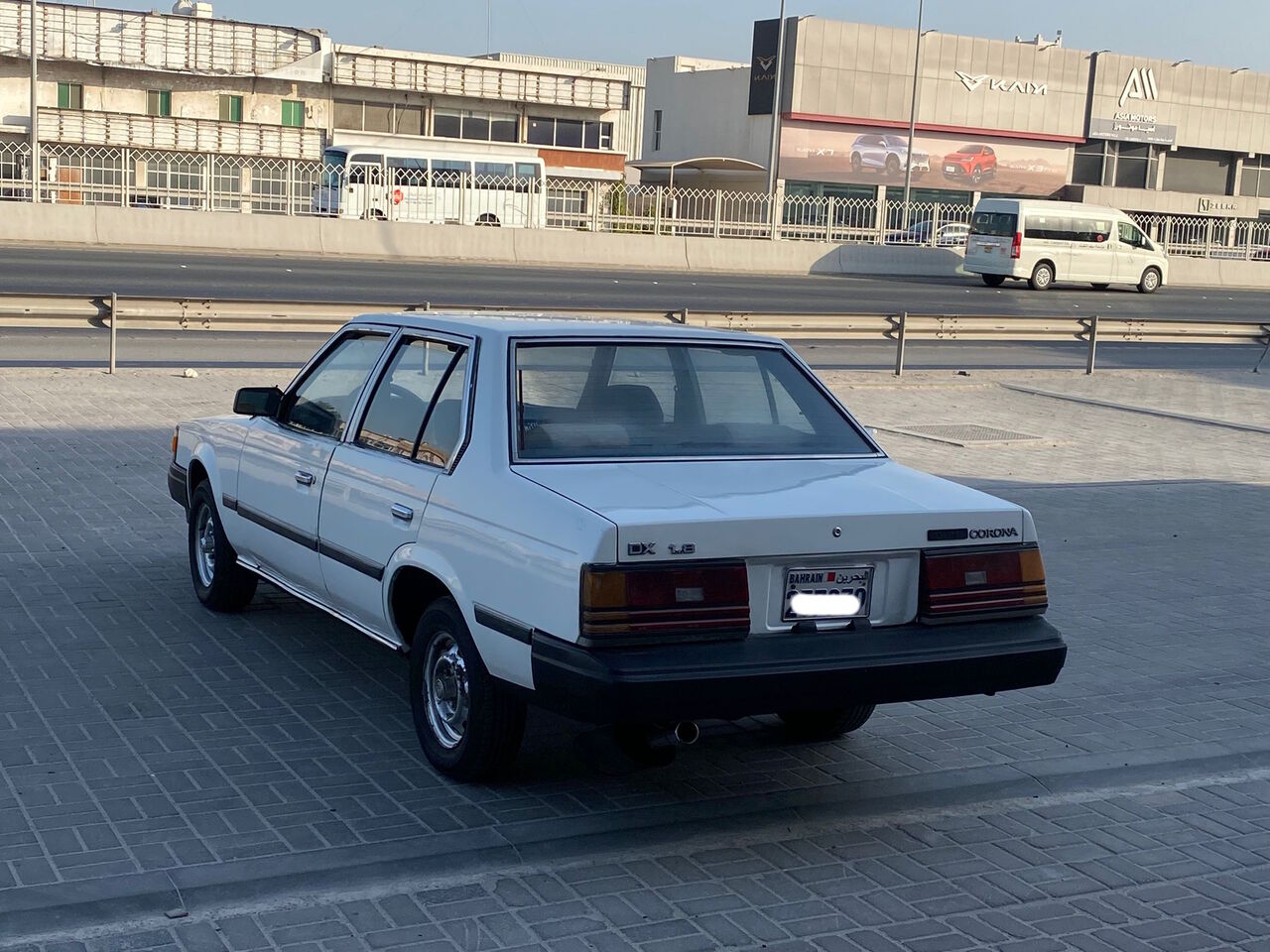 Manama, Vehicles, Cars & Trucks , BHD 2700,  Toyota Corona DX,  1982,  Automatic,  448000 KM,    (White)