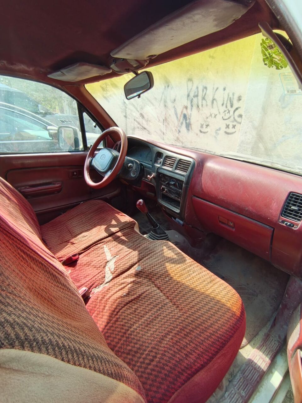 Riyadh, Vehicles, Cars & Trucks , SAR 18500,  Toyota Hilux Double Door,  1999,  Manual,  35 KM,    Model