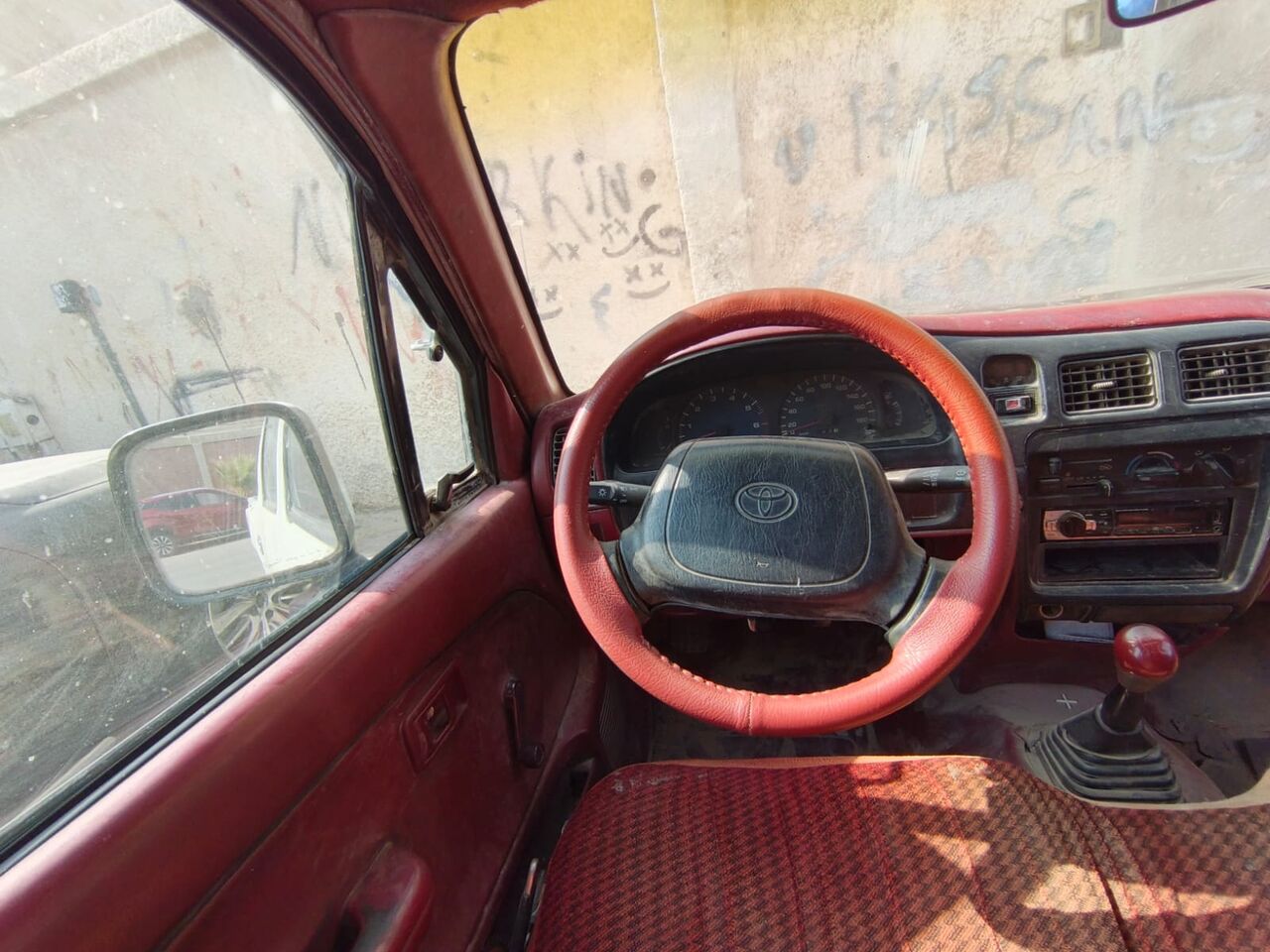 Riyadh, Vehicles, Cars & Trucks , SAR 18500,  Toyota Hilux Double Door,  1999,  Manual,  35 KM,    Model