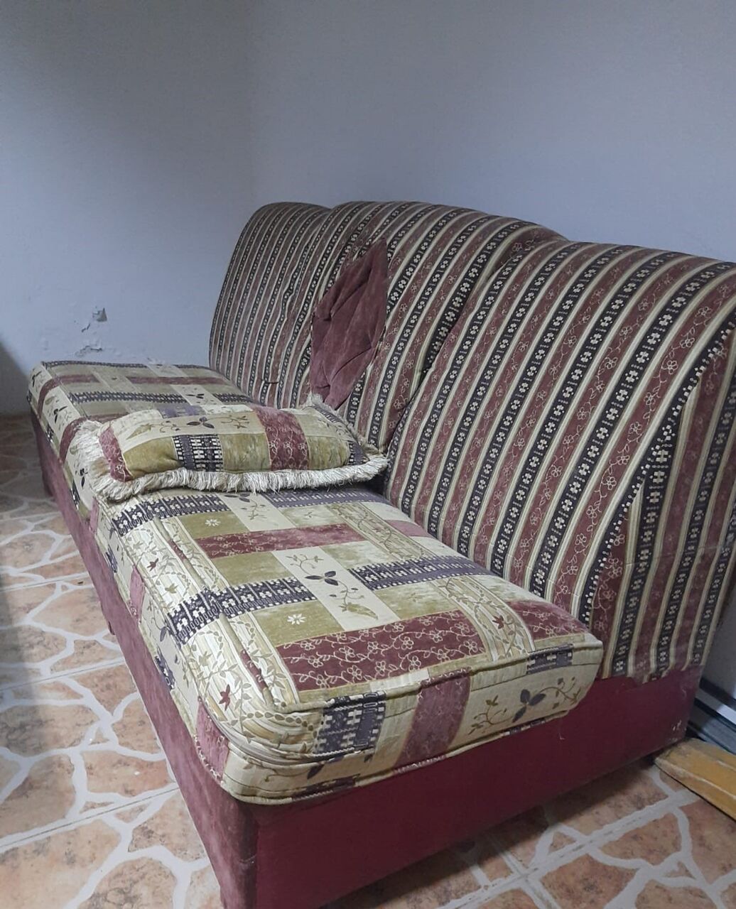 Riyadh, Furniture, SAR 300,  Queen Size Bed, And 2 Sofa
