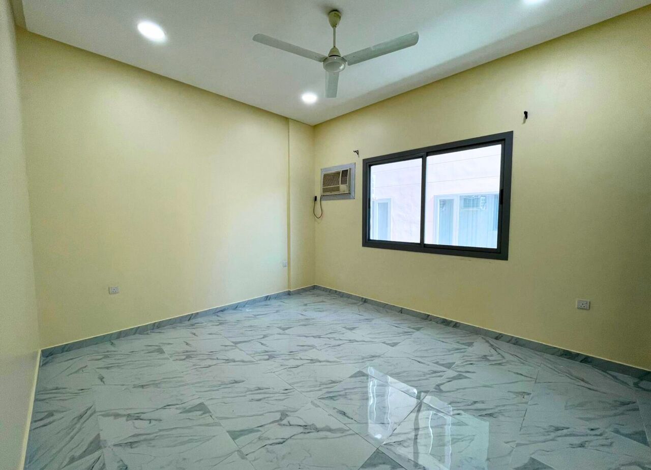 Segaya, Apartments, Flats, Houses & Villas, BHD 330/month,  3 BR,  Spacious  Apartment For Rent In Segaya